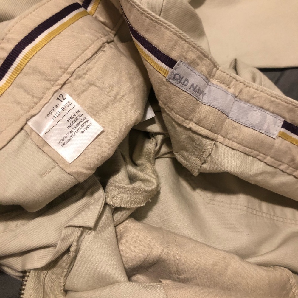 Old navy khaki pants